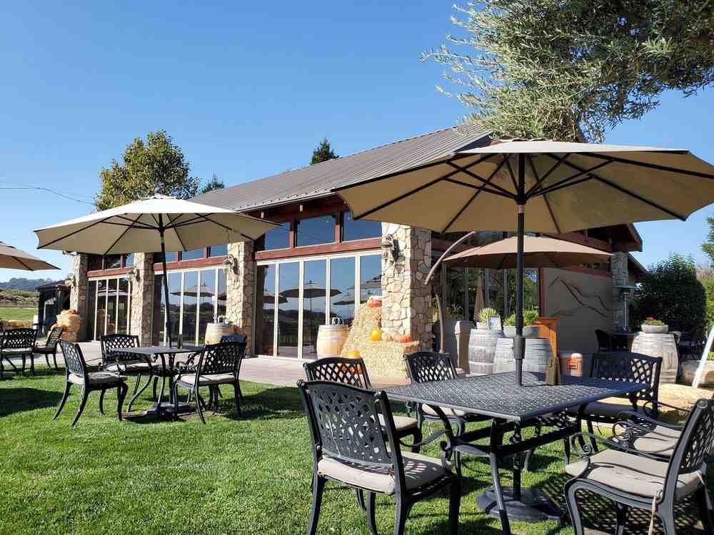 Dog-Friendly Wineries in Paso Robles_Calcareous Vineyard