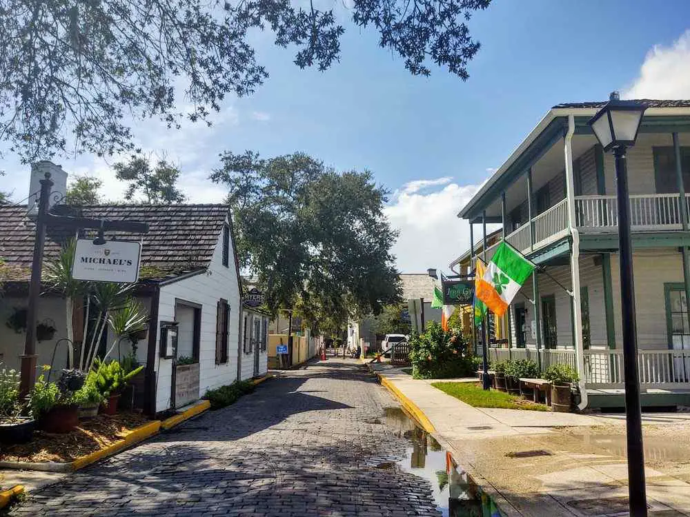 Dog-Friendly Vacations in Florida_Colonial Quarter